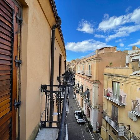 2 Apartments - Akragas Home 1 & 2 On Via Atenea City Center With View Agrigento Exterior photo